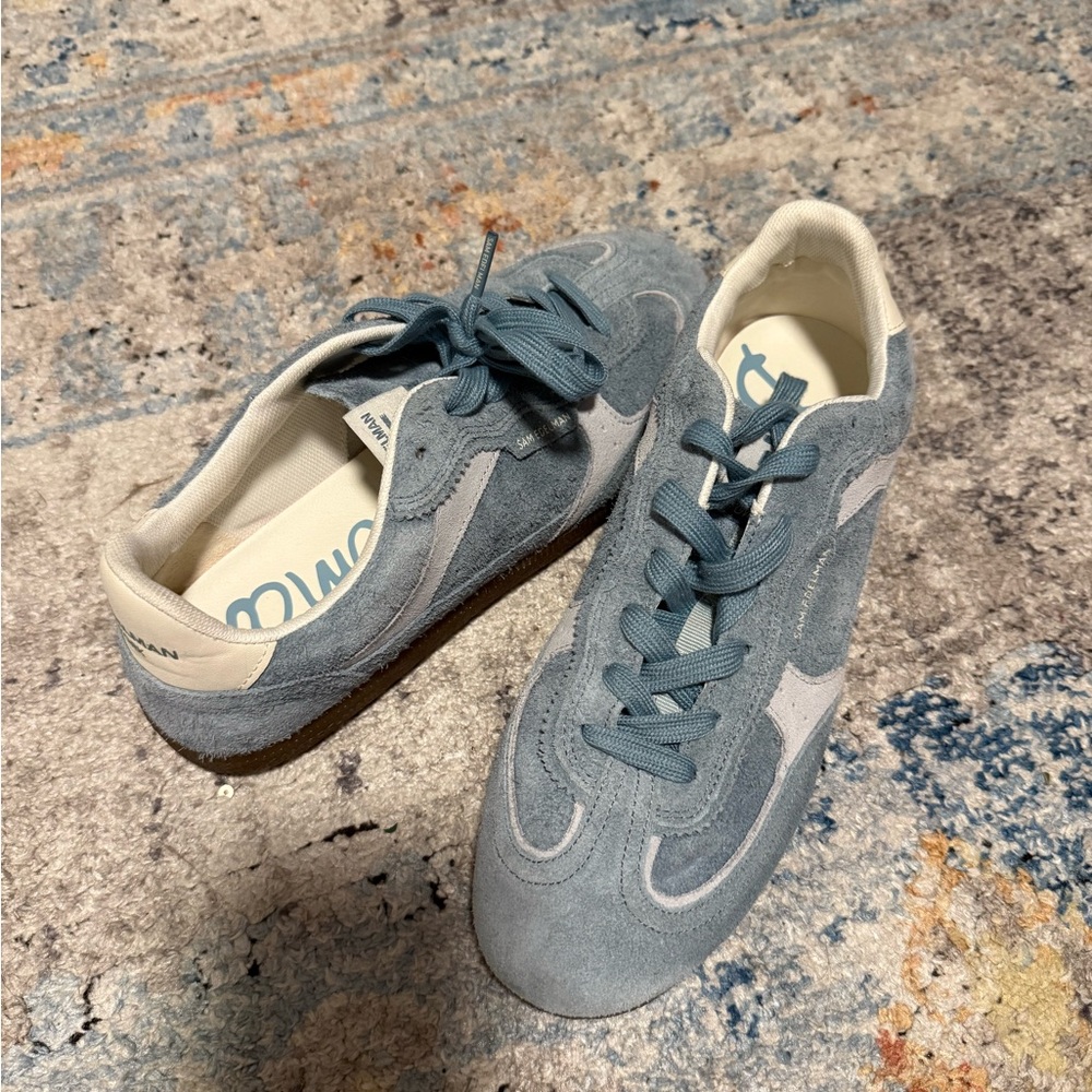 Sam Edelman Blue and Cream Sneakers